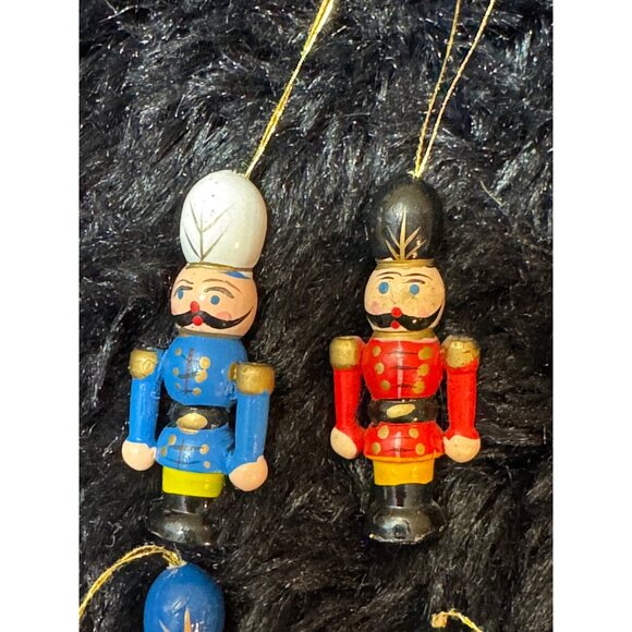 Set Of 4 Hand-Painted Wooden Soldier Ornaments With Strings Minitures 2" - Picture 4 of 7